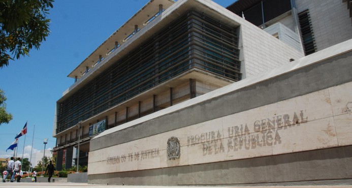Arrestan a fiscal adjunto del Distrito Nacional por el caso Banco Peravia