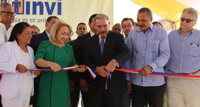Presidente Medina inaugura Centro de Diagnóstico y dos complejos habitacionales en Dajabón