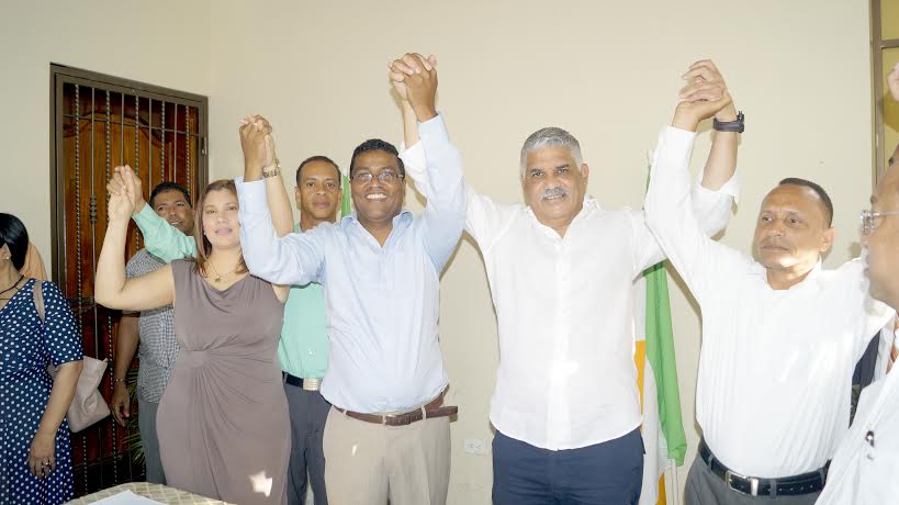 Movimiento Acción Ciudadana y PRD suscriben acuerdo  a nivel presidencial