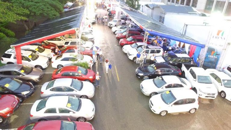 Auto Feria ANADIVE   moviliza negocios por más de RD$675 millones