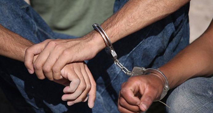 Policías impiden linchamiento de un haitiano acusado de violar una niña en Nagua Policías impiden linchamiento de un haitiano acusado de violar una niña en Nagua