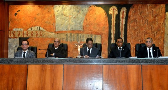 Destituyen jueces acusados de negociar sentencias
