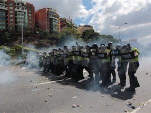 Marcha por referendo en Venezuela termina con varios incidentes