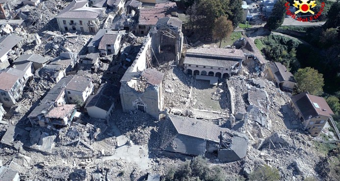 Un nuevo sismo de 6.6 sacude centro y sur de Italia