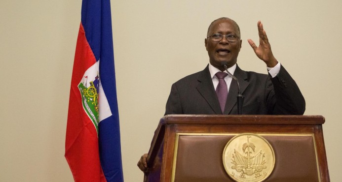 Presidente haitiano llama hipócritas a los que exigieron la salida de militares dominicanos