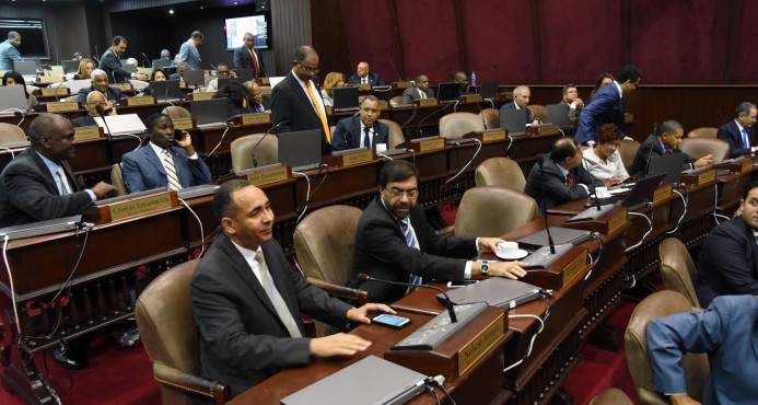 Senado aplaza para la próxima sesión la conformación de la JCE Senado aplaza para la próxima sesión la conformación de la JCE