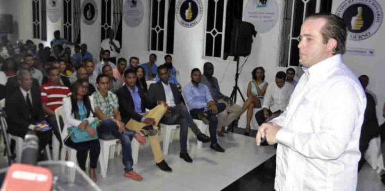 Afirman corrupción desmotiva participación de jóvenes en la política Afirman corrupción desmotiva participación de jóvenes en la política