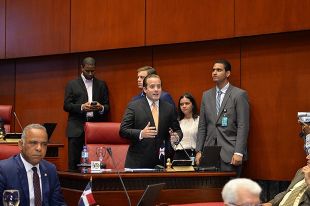 Senado escoge a Paliza como miembro del CNM Senado escoge a Paliza como miembro del CNM