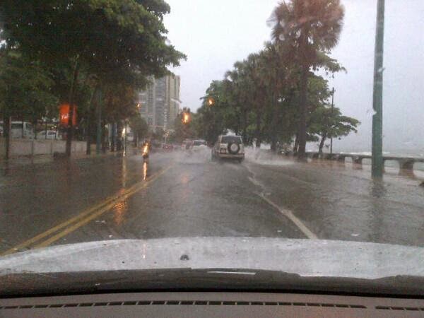 Llueve constantemente sobre Santo Domingo y otras localidades de la RD