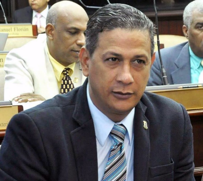 Congresista Robinson Díaz califica de mercenarios a los Diputados del Partido de Gobierno