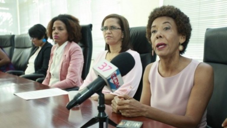 Colectiva acoge con «satisfacción» veto de Medina a criminalizar el aborto