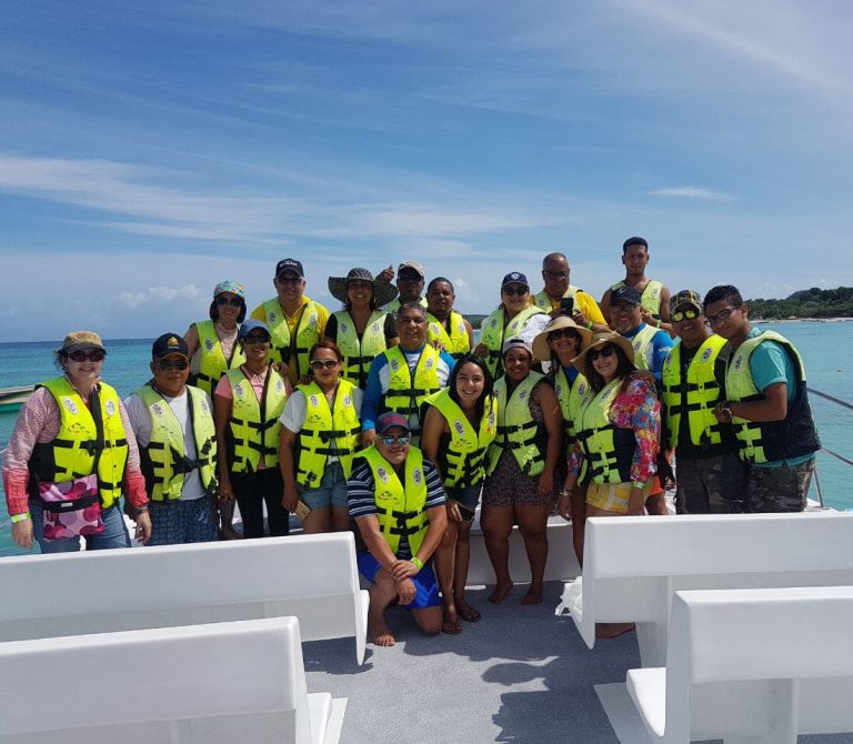 ADOMPRETUR SANTIAGO CONOCE A CAYO ARENA