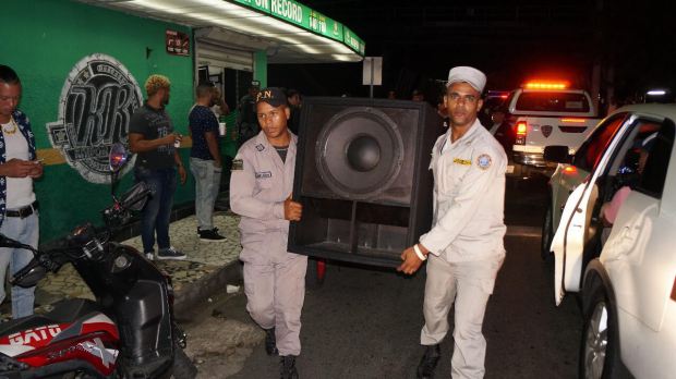 POR ALTOS RUIDOS CIERRAN MAS DE DIEZ NEGOCIOS