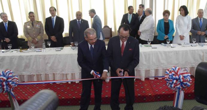 Pte Danilo Medina asiste a inauguración Centro Convenciones y Cultura Dominicana UTESA