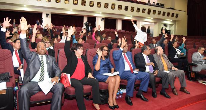 Diputados aprueban proyecto que declara los 24 y 28 de Abril, Días de Respeto a Soberanía Nacional