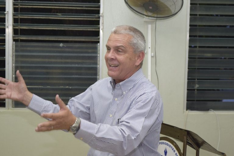 Realizan Conferencia sobre Retos y Desafíos del Periodismo Actual