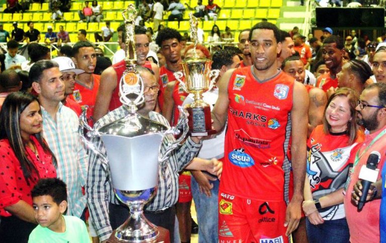 Sharks de Sosúa retienen corona en baloncesto superior con refuerzos de Puerto Plata