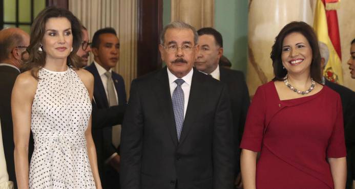 Presidente Medina recibe en su despacho a la reina de España