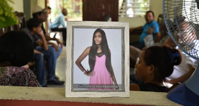 Madre de menor fallecida en accidente pensaba que ella estaba en la escuela