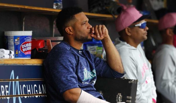 Robinson Canó sufre fractura en la mano en el duelo ante Detroit