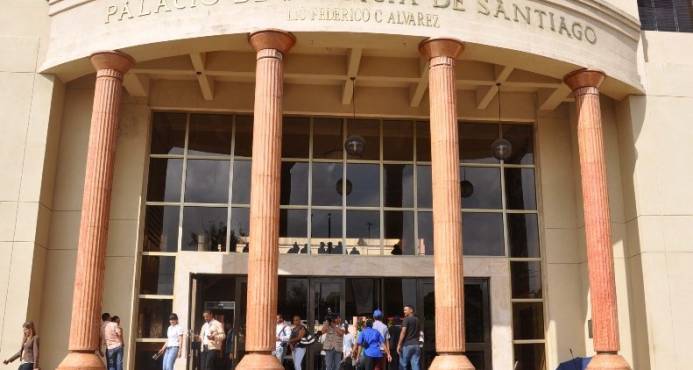 A PRISION PREVENTIVA A TRES VENEZOLANOS POR ESTAFAR A UN BANCO