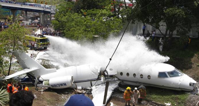 Se accidenta avión privado en el aeropuerto Toncontín, Honduras