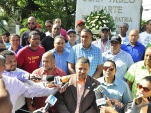 EN EL DIA DEL TRABAJO,SECTOR CHOFERIL EN SITUACION CALAMITOSA