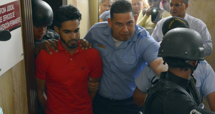 Recusan juez en medida de coerción contra joven acusado de matar a su padre