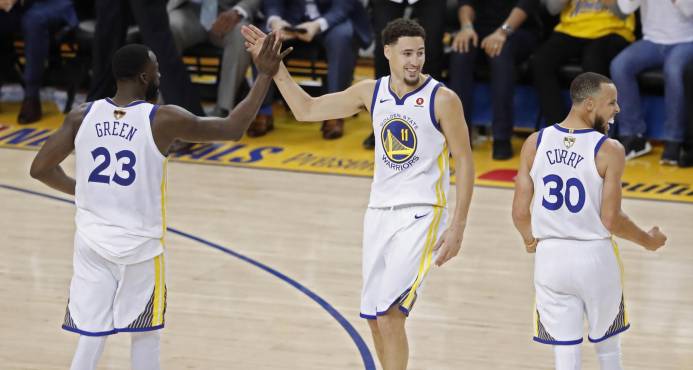 Los Warriors de Golden State sobreviven al ciclón LeBron James