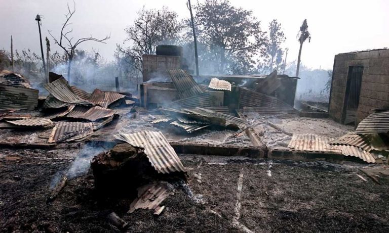 CONTINUA INCENDIO EN DISTRITO LA CUESTA, SAN JOSE DE LAS MATAS