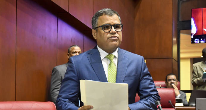 PROCURADORIA ACUSA SENADOR GALAN DE LAVAR DINERO ILICITO