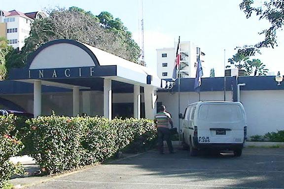 INVESTIGAN SI ANCIANA SE AHORCO