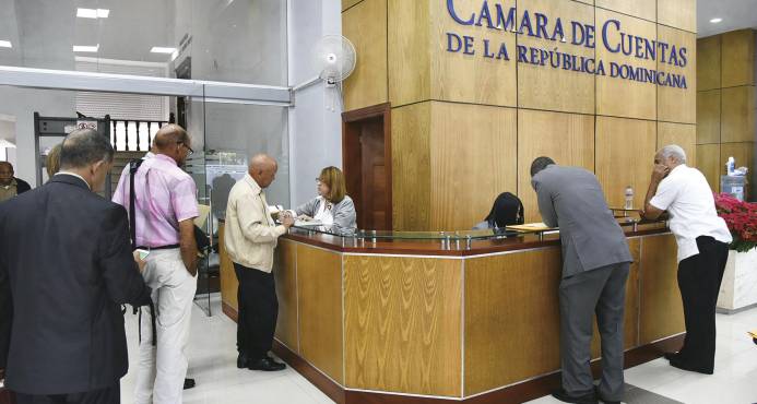 Más de tres mil funcionarios municipales no presentaron declaración jurada