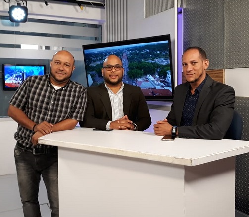 Periodistas Argelys Quiñones y Eduardo Guerra celebran primer aniversario del programa Cibao en la Tarde