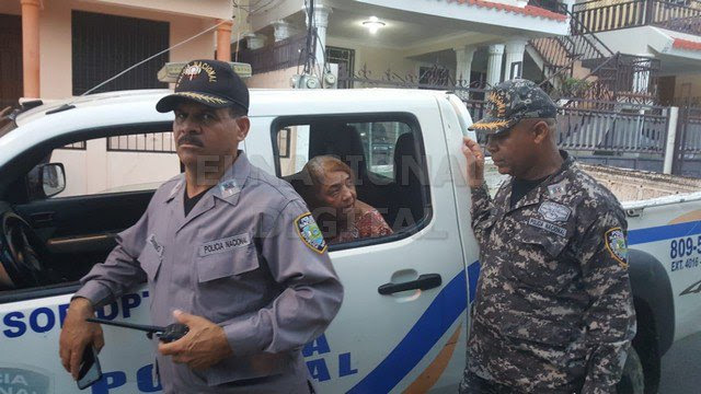 MUJER DEMENTE MATA A SU MADRE DE UN PICAZO