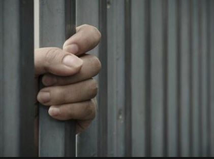 Imponen un año a otros dos imputados por asalto a sucursal del Banco Popular