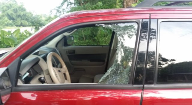 ROBAN EN INTERIOR DE VEHICULO DE COORDINADOR PRENSA CDN