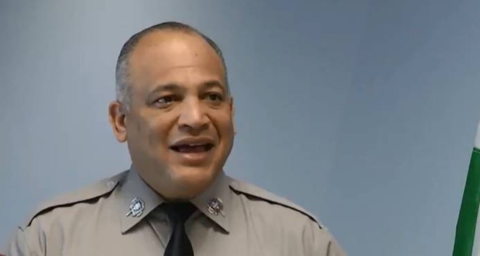 Policia apresa joven por asalto a sucursal bancaria