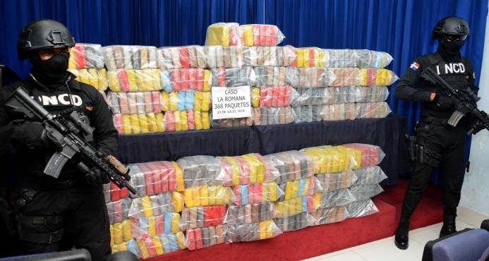 INCAUTAN MAS DE 300 PAQUETES DE COCAINA