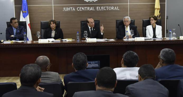 HOY, PARTIDOS Y JUNTA CENTRAL DEBATIRÁN PRIMARIAS INTERNAS