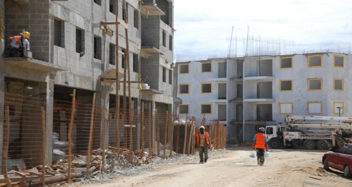 Pte Medina ordena titular apartamentos y casas construidas por el Estado