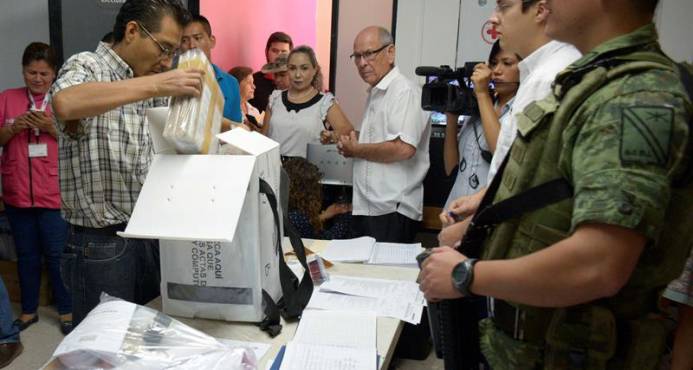 Los mexicanos optan hoy entre el cambio político de izquierdas o el continuismo