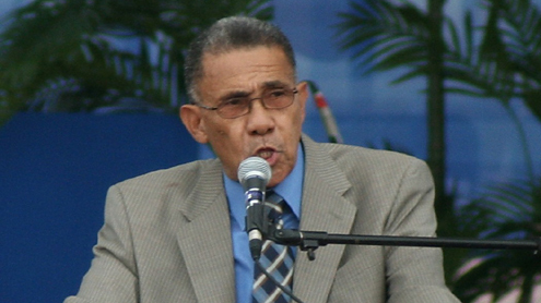 PASTOR DICE HAY MUCHOS CORRUPTOS PERO NO SOMETE A NADIE