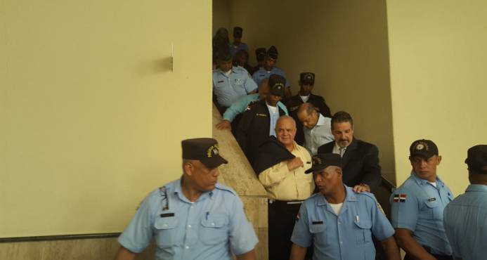 A prisión a ex director de CORDE ,Leoncio Almanzar y seis implicados en venta de Los Tres Brazos