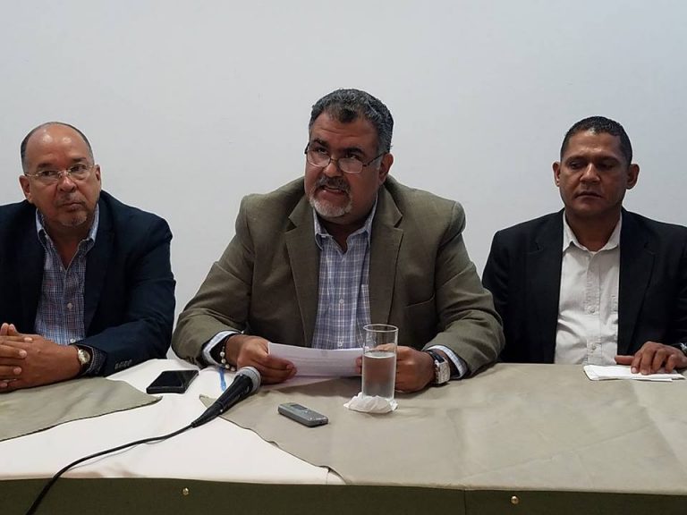 Proponen líderes populares, sindicales y profesionales a dirigir el PRD