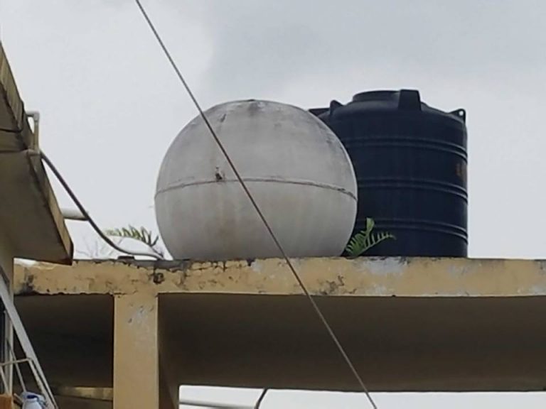 Hallan pertrechos militares en tinaco próximo a vivienda allanada el sábado