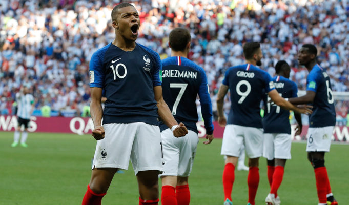 Francia derrota 4-2 a Croacia y se corona por segunda vez en la historia en el Mundial
