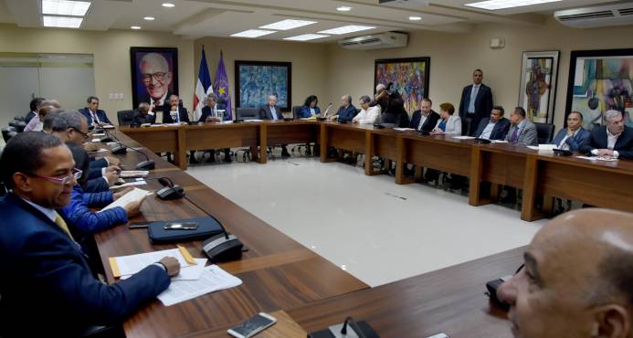 CP-PLD designa a Selman y a Cabral secretarios de Finanzas y de Organización