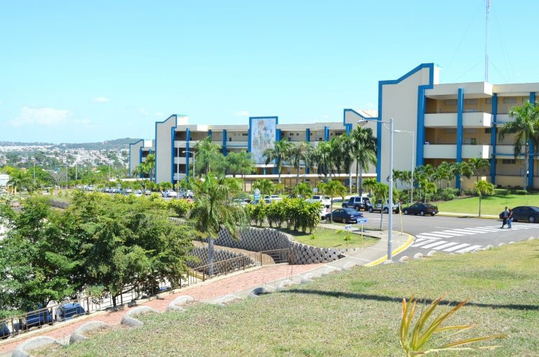 LA UASD RECINTO SANTIAGO CUMPLE HOY 33 AÑOS