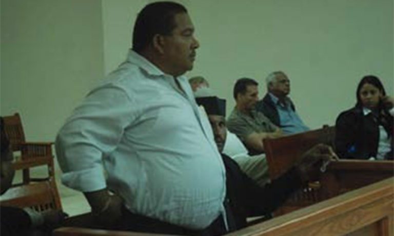 Por desfalco apresan ex director distrital de Cabarete y su ex asistente